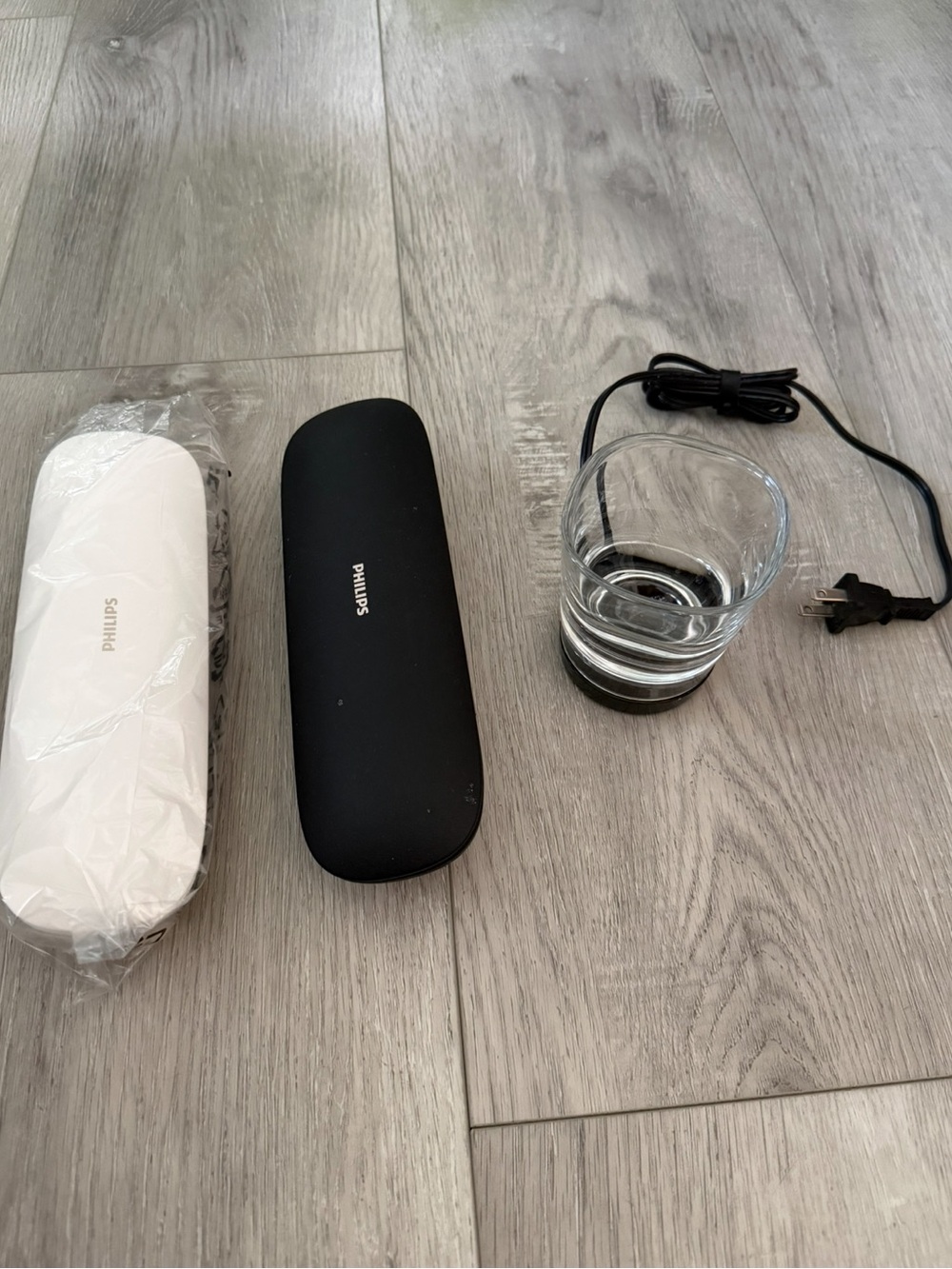 Philips Travel Toothbrush Cases and Glass Charger - Black & White & Clear